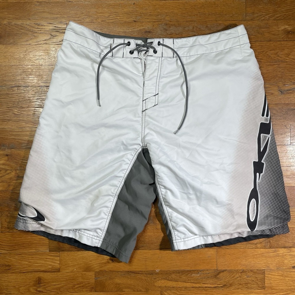 Y2K Oakley Vault Tech Board‎ Shorts Sz 38 Gray Black White Dot Design Spell Out